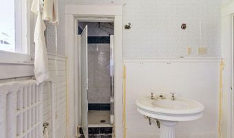 160 Manning Blvd, Albany, NY 12203
