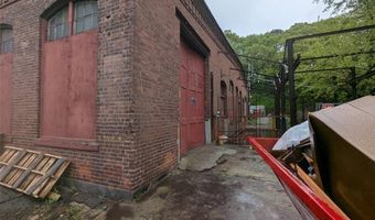 70 Moshassuck Rd A, Lincoln, RI 02865