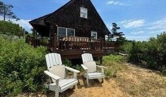 3 Enoch Is, Amityville, NY 11701