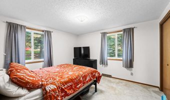 404 Jefferson Dr, Alcester, SD 57001