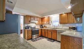 4 Panorama Dr, Alloway, NJ 07461