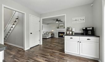 102 Chaudoin Dr, Angola, IN 46703