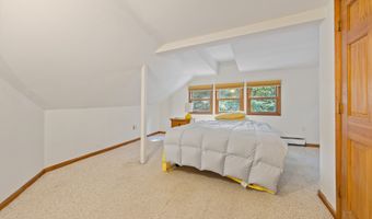 479 Blacks Rd, Cheshire, CT 06410