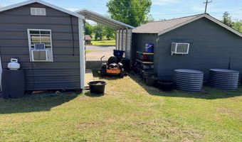 819 N MAPLE St, Adamsville, TN 38310