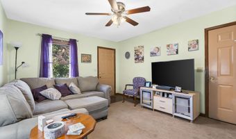 1006 Baretta Ct, Aurora, MO 65605