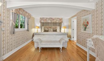 496 Beach St, Ashland, OR 97520