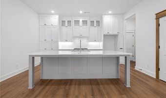 825 NW 14th St, Bentonville, AR 72712