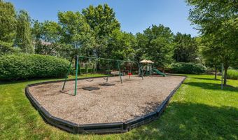 43586 OSAGE Ct, Ashburn, VA 20147