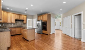 18409 POLYNESIAN Ln, Boyds, MD 20841