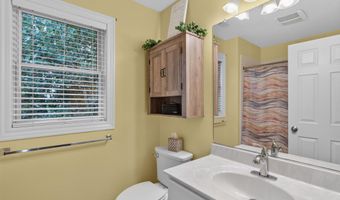 2421 Yorkshire Cir, Ames, IA 50010