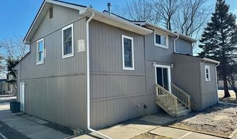 432 Edgewater Dr, Algonac, MI 48001