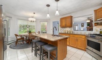 34 Finch Ln, North Kingstown, RI 02874