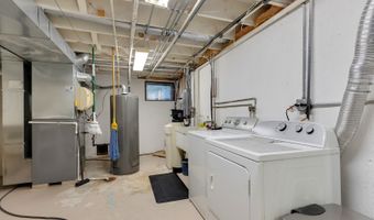 710 Sprucetree Ln, Algonquin, IL 60102