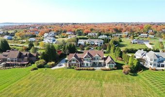 127 Cliff Dr, Narragansett, RI 02882