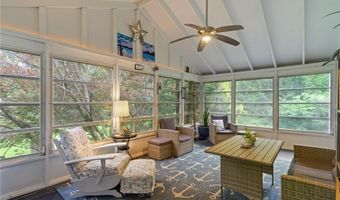 2594 Division Rd, East Greenwich, RI 02818