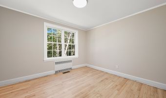 90 Battle St, Bristol, CT 06010