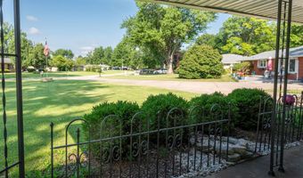 1926 Southwoods Rd, Anderson, IN 46012