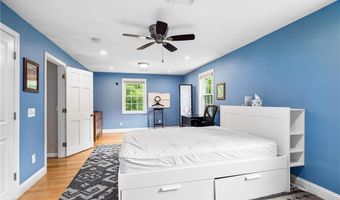 36 Daniel Dr, North Kingstown, RI 02852