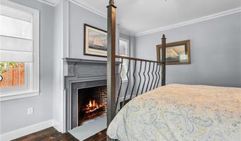 44 Bradford St 49, Bristol, RI 02809