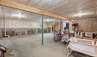 365 Walden Parke Way, Bangor, ME 04401