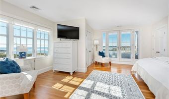 591 Ocean Ave, Newport, RI 02840
