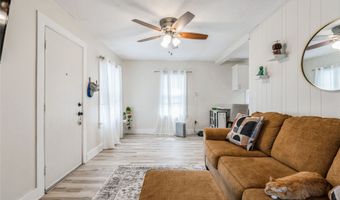 705 Prairie St, Adel, IA 50003