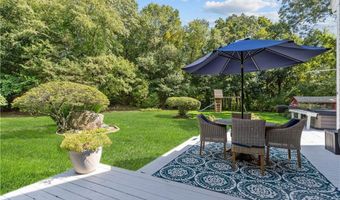 30 Middle Rd, East Greenwich, RI 02818