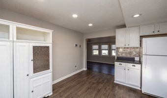 209 4th St SE, Altoona, IA 50009