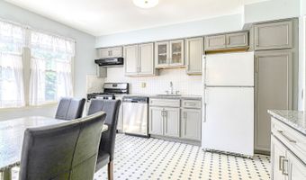 10 Janet Ct, Milltown, NJ 08850