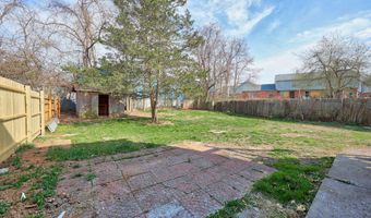 71 Sunshine Cir, Bridgeport, CT 06606