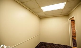4 E Call St, Algona, IA 50511