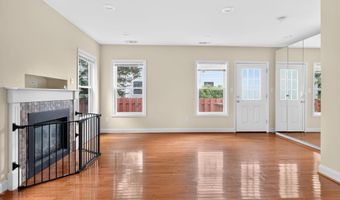 4705 22ND St N, Arlington, VA 22207