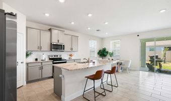 5689 HAWKS CAY St, Apollo Beach, FL 33572