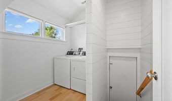 50 Beach View Dr, Stamford, CT 06902