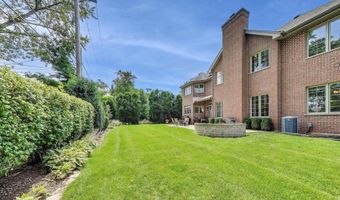 913 S DRYDEN Pl, Arlington Heights, IL 60005