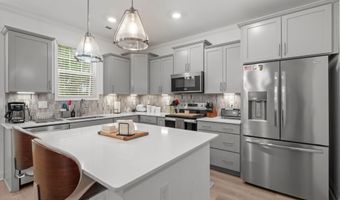 1275 Tillery Dr, Aberdeen, NC 28315