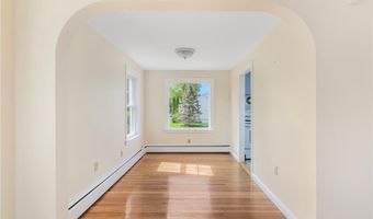 175 Kay St, Newport, RI 02840