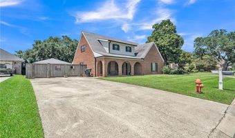 121 MAGNOLIA Dr, Belle Chasse, LA 70037
