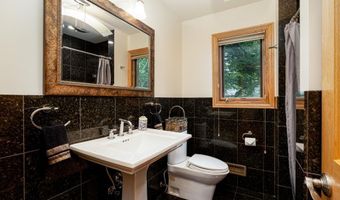 2135 Tuomy Rd, Ann Arbor, MI 48104