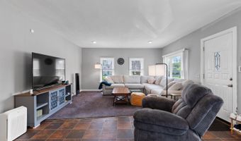 418 Ormsby St, Adrian, MI 49221