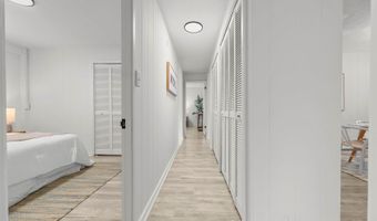 4819 Likini St, Honolulu, HI 96818