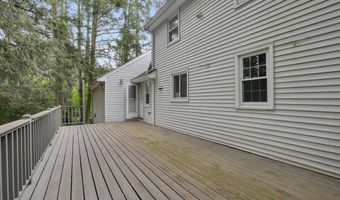 77 Hemlock Rdg, Berlin, CT 06037