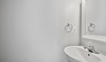 20198 BROOKVIEW Sq, Ashburn, VA 20147