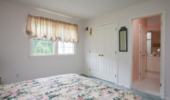 12215 DREWS Ct, Potomac, MD 20854