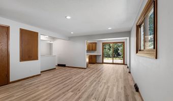 2407 S CLOVER Ln, Appleton, WI 54915