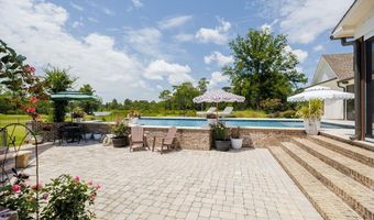 173 Circlestone Dr, Adel, GA 31620
