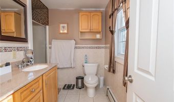 4 Country View Dr, Coventry, RI 02816