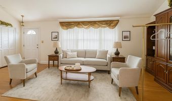 9831 SINGLETON Dr, Bethesda, MD 20817