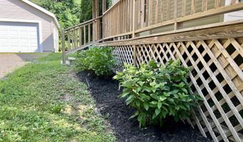 8 Pine Hill Dr, Belfast, ME 04915