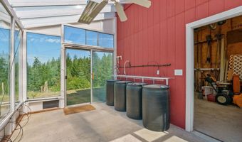 905 N Cedar View Dr, Blanchard, ID 83804